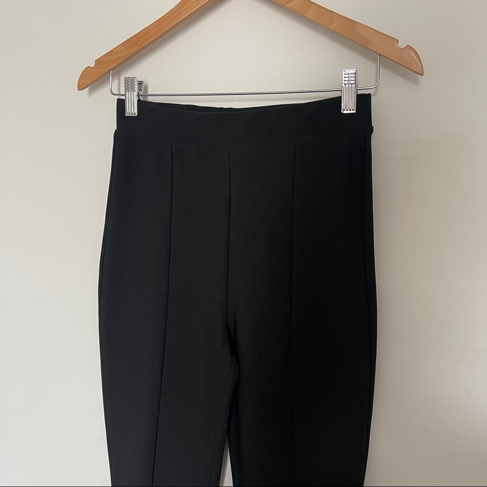 Slit Ribbed Leggings - Picture 4 of 10